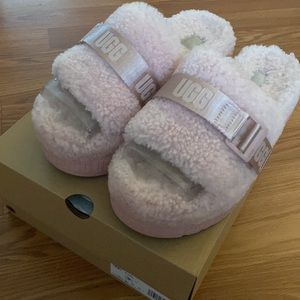 Pink Ugg fluffita